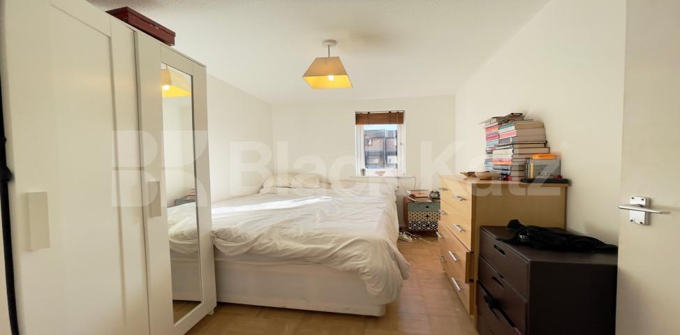 Stylish ground floor apartment  with beautiful mature communal gardens John Maurice Close, Elephant and Castle 